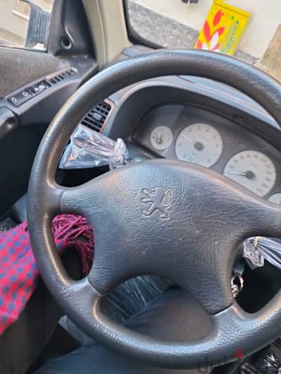 عربيه بيحو موديل ٢٠٠٩ بارص