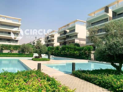 مفروشة بالكامل شقة ٢٠٠م ٣ غرف نوم للإيجار في ليك فيو القاهرة الجديدة بالقرب من الـ AUC Lake View