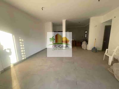 للبيع شقه ببريفادو - مدينتي - تطل علي البحيرات مباشره فرصة للسكن الراقي في "بريفادو" مدينتي - إطلالة مباشرة على البحيرات! تفاصيل الوحدة: المساحة: 147 متر مربع.  الموقع: كمبوند بريفادو - أرقى مراحل مدينتي بنظام "الكمبوند المغلق".  الدور: الدور الثالث (يوجد