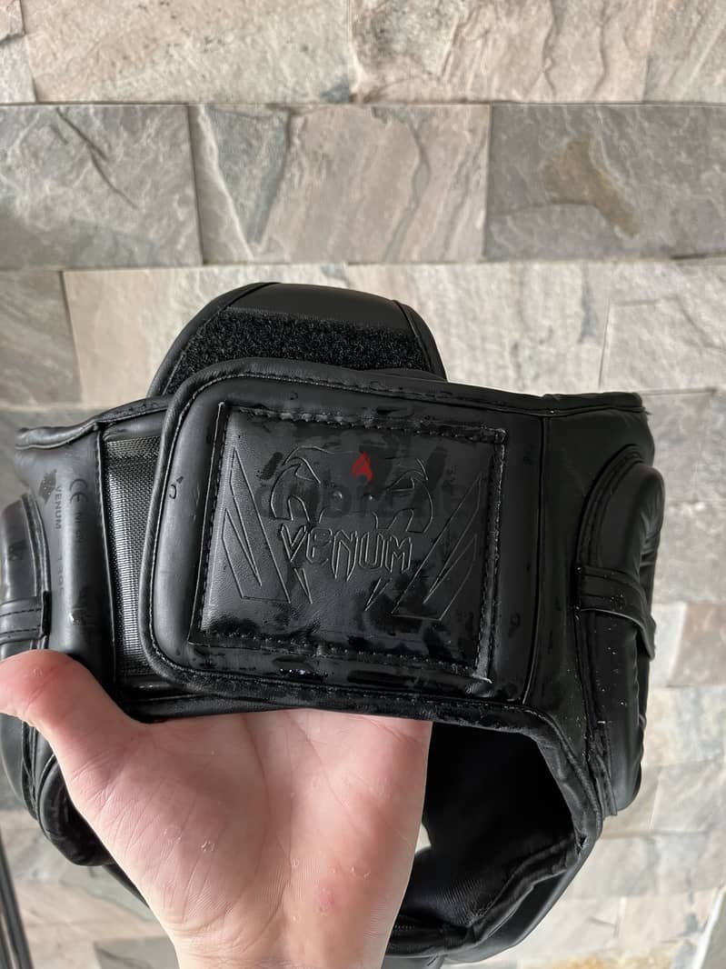 Headguard&shinguard 7