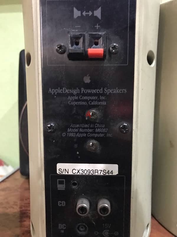 apple speaker 1