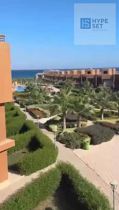 شليهات ماليبو السخنه طريق الزعفرانه ادفع مقدم واستلم وحدتك ع المفتاح   تشطيبات حديثه صف اول ع البحر بمساحات مختلفه