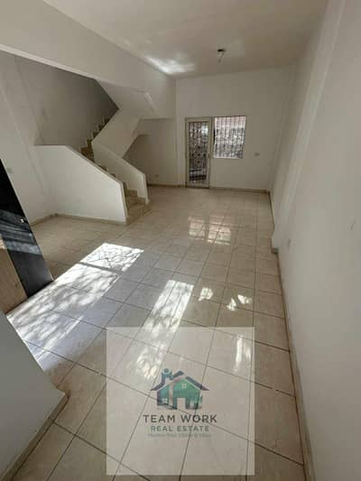 شاليه راقي في حي الفيلات (الحي 16) - حدائق زايد Luxury chalet in the villa district (District 16) - Zayed Gardens. Complete privacy and tranquility in