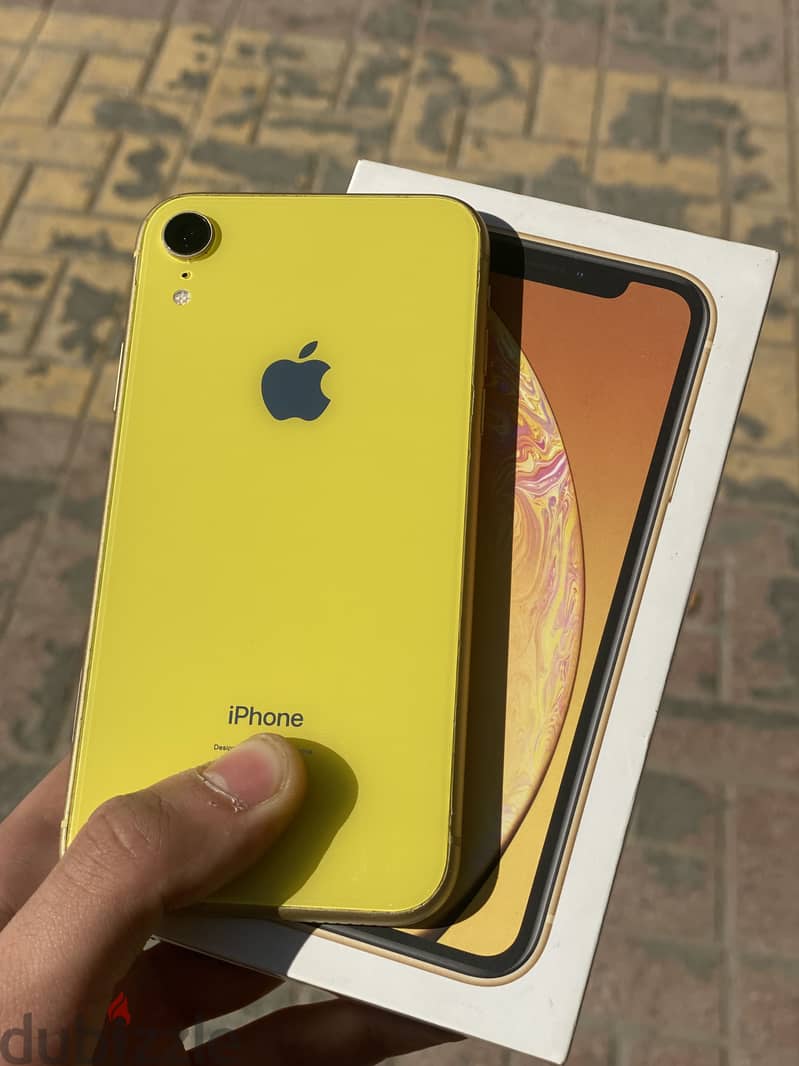 iPhone xr 4