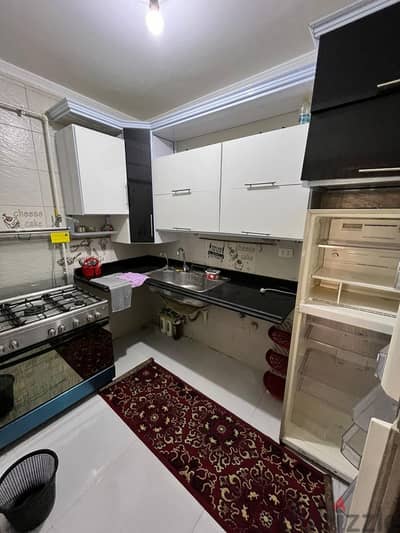 دولاب مطبغ مترين ونص اكريلك تركي