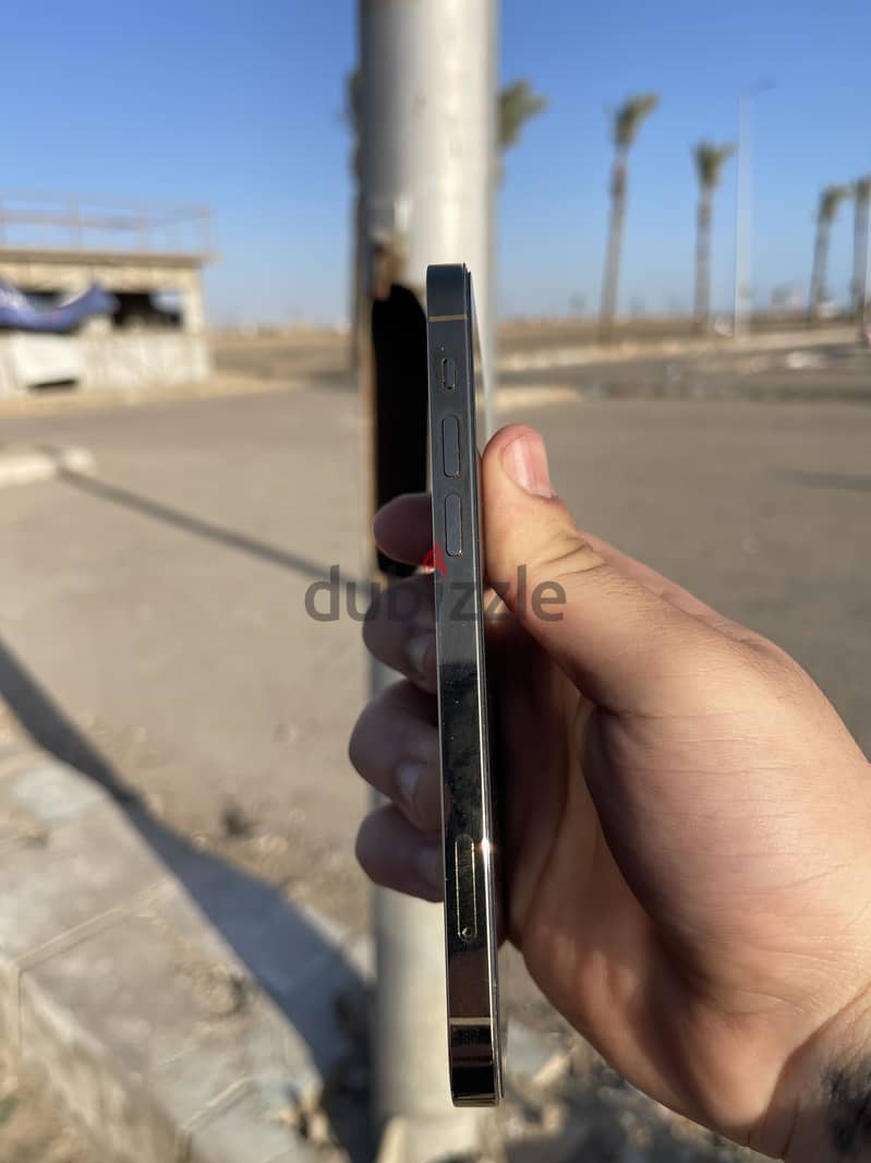 iPhone 12 Pro 1