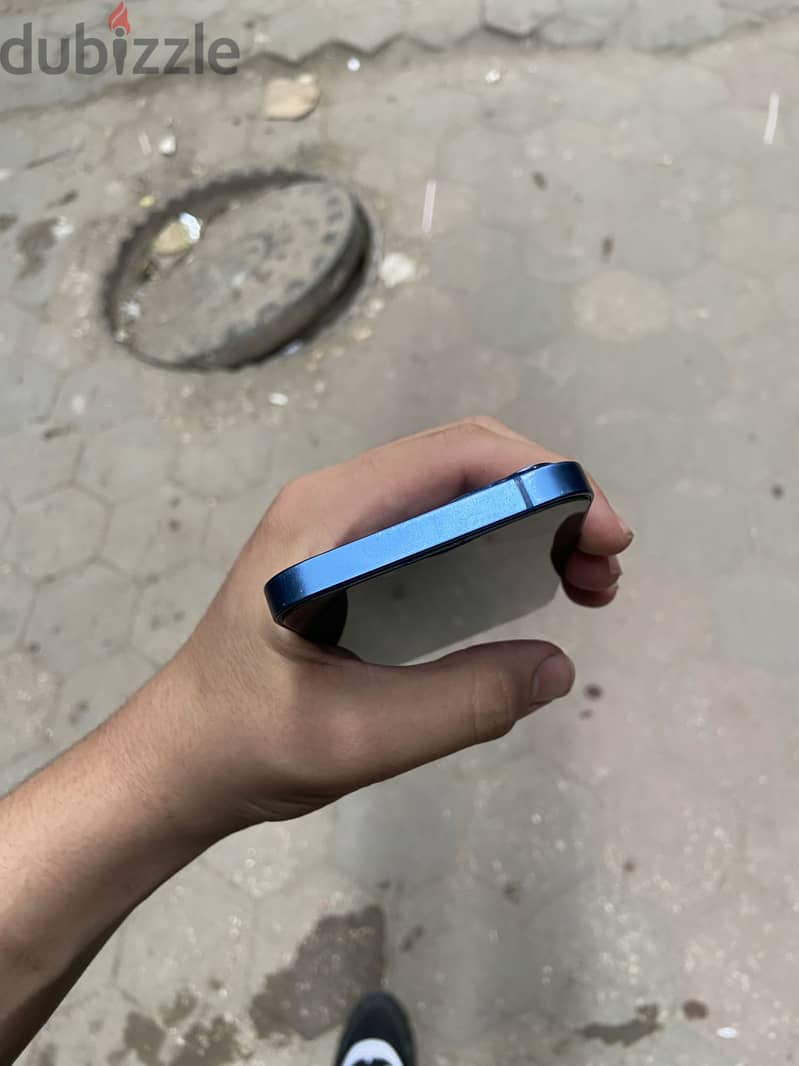 Iphone 13 4