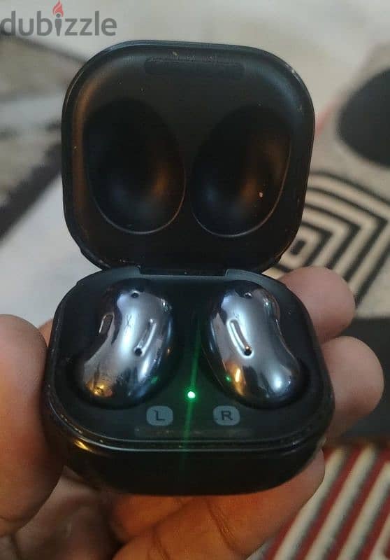 Galaxy buds live 2