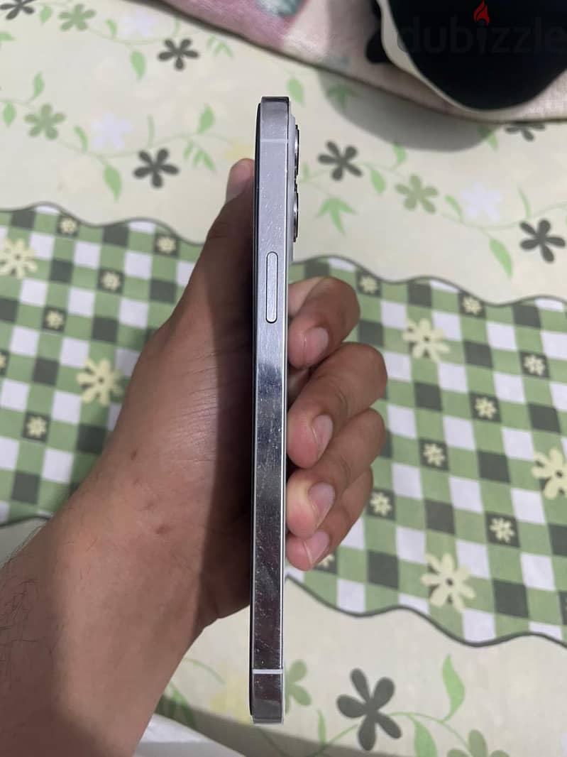iPhone 12 Pro Max 4