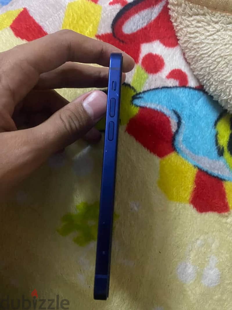 iPhone 12 3