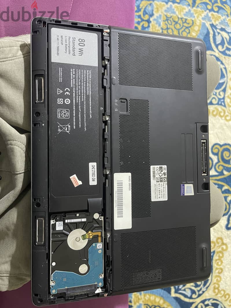 Dell precision 7520 1
