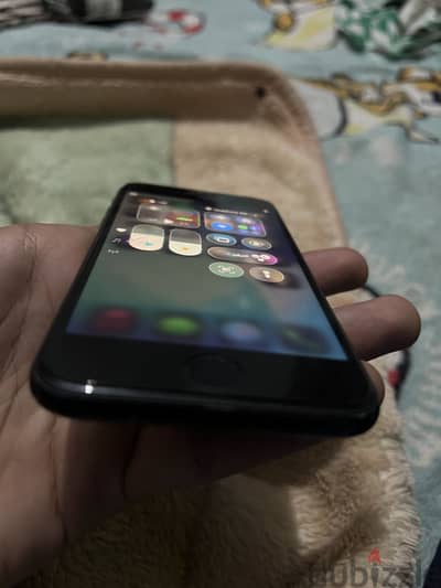 se 2022 مساحه 128 ios 26 بطاريه 78