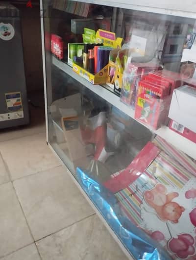 تصفية مكتبة (ادوات مدرسية، العاب، كشاكيل)