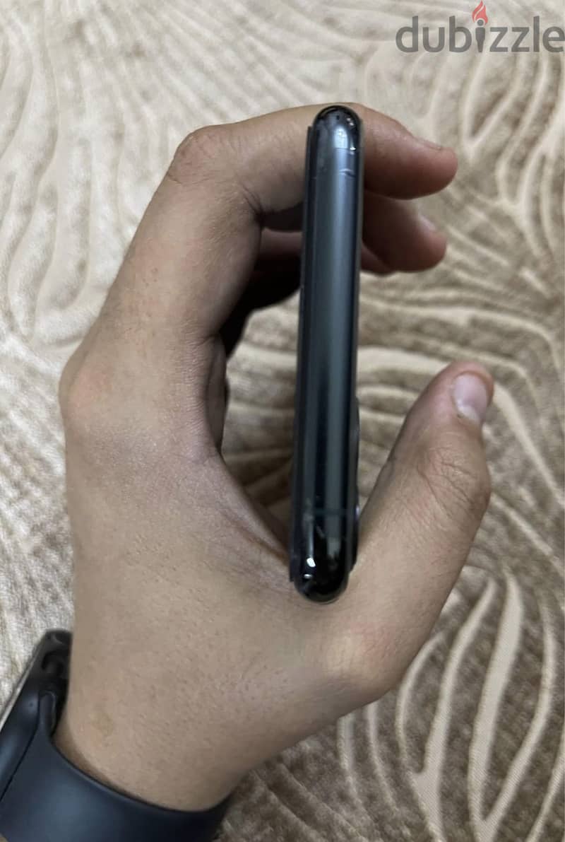 Iphone 11pro max 4