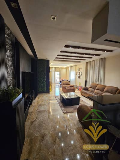 Apartment for sale in the Southern Lotus, fourth number from the main clubs street, 194m, 3 rooms and 2 bathrooms