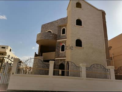 كومباوند الفردوس الامن العام -مدينة ٦ اكتوبر- الجيزه. من المالك مباشرة