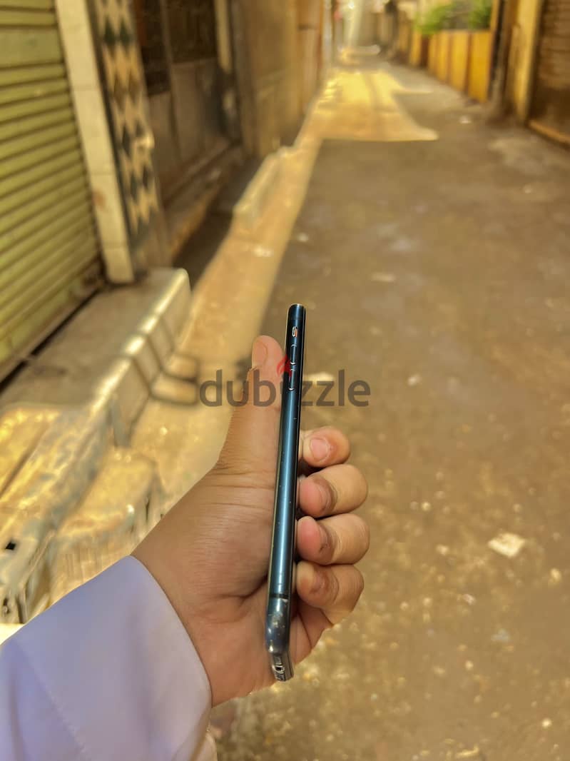 IPHONE XR 1