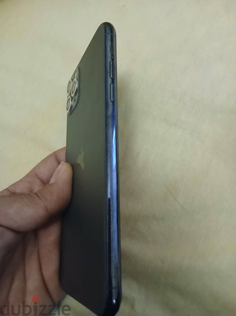iphone 11 pro max 3
