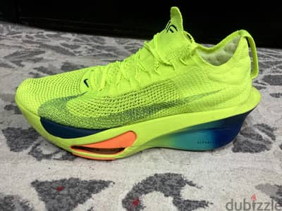 nike running zoomx