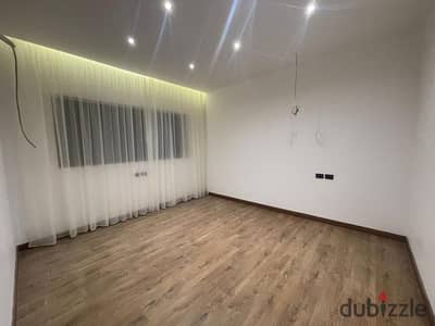 شقة مميزة للإيجار  144م في Lake View Residence