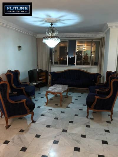 Apartment 160 m on Hassan Assem Street in Zamalek
