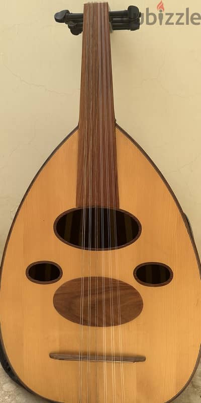 Oud فرسة حرة