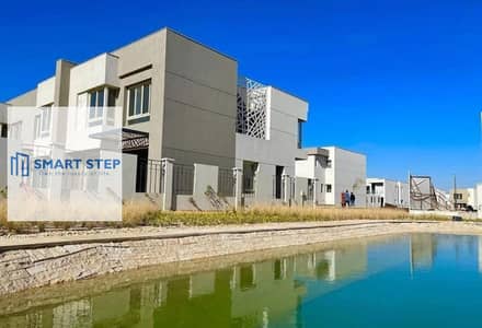 Twin House للبيع في كمبوند Palm Hills New Cairo بموقع مميز جدًا