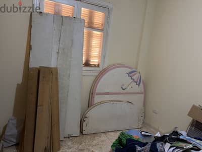 2 سرير خشب كامل مستعمل بحالة جيدة – أبيض
