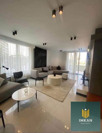 With a huge discount, a 3-bedroom apartment for sale in Arabesque, ready to move in, with a super deluxe finish in Fustat, with a direct sea view.