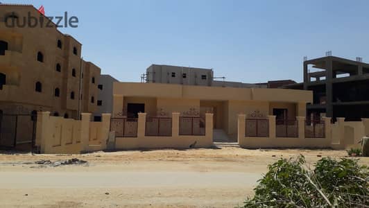 فيلا 865 م المربع الأول  مربع الوزراء بالتجمع الخامس