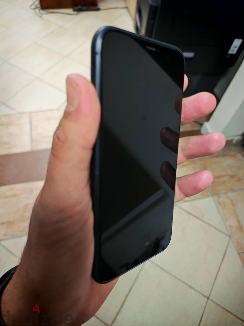 iPhone 11 6