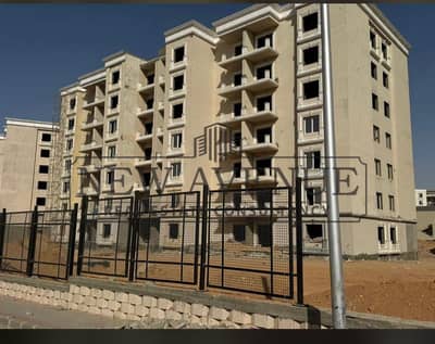 شقة كاملة التشطيب، بنظام أقساط على 10 سنوات، و مقدم 850 ألف فقط، و استلام بعد سنتين في موقع متميز في القاهرة الجديدة in mayan