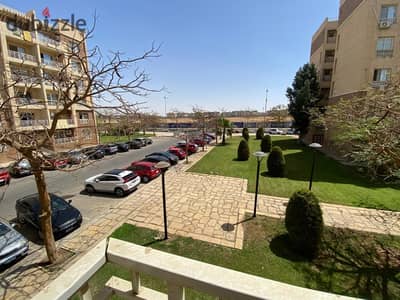 شقه-للايجار-مفروش-في-مدينتي-b7-قريبه-من-النادي-والخدمات