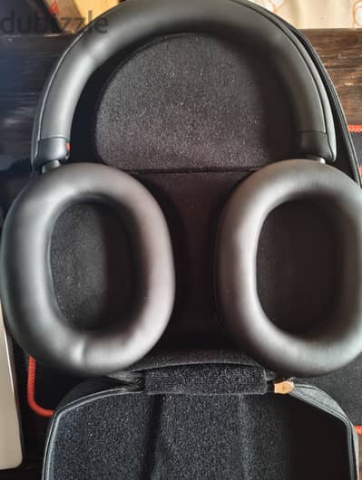 Sony WH-1000XM5