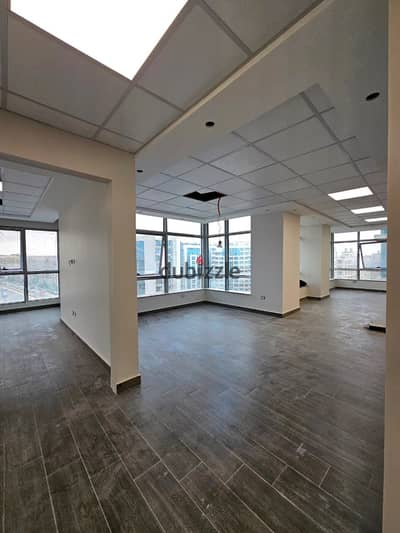 Distinctive office headquarters 350m ultra-modern air-conditioned for rent in the middle of the largest companies in Samaa Towers, Maadi