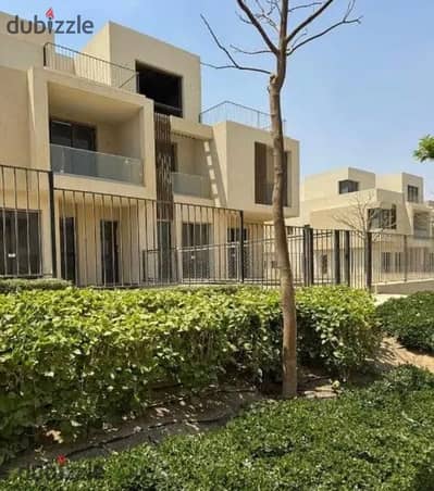 للبيع فيلا 255م استلام فورى بنص الثمن متشطبه فى كمبوند سوديك ايست هليوبوليس الشروق بالتقسط ع اطول فتره