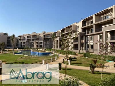 شقة للبيع مميزة بالتشطيب والمطبخ والتكييفات داخل كمبوند أكتوبر بلازا الشيخ زايد