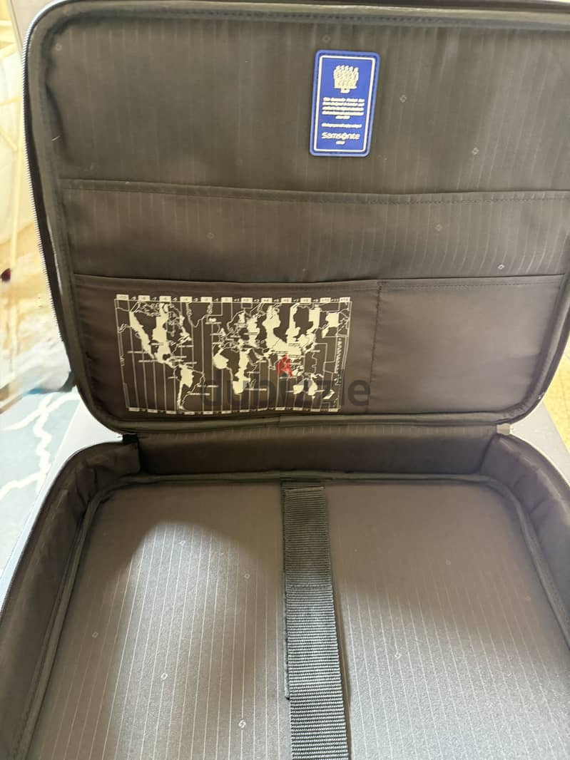 Samsonite 6