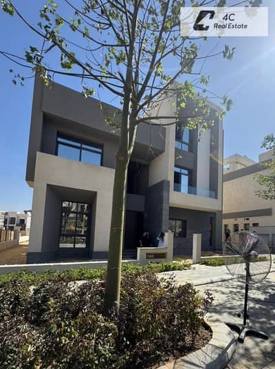 Villa standalone 410m with DP & installments prime location open view landscape in Saada Compound First Settlement New Cairo next to Swan Lake