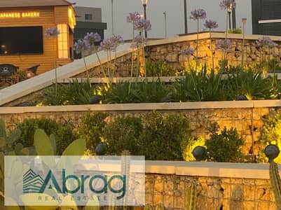 For sale: 48 sq m administrative office in West Mark Mall, Sheikh Zayed, with a 10% down payment. A strong investment opportunity in an already operat