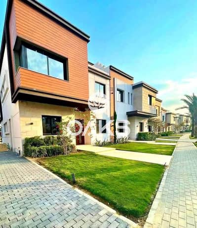 فيلا استاندالون 250 للبيع على شارع التسعين الجنوبي داخل كمبوند ازار في التجمع الخامس