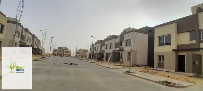 للاستلام الفوري تاون هاوس 228م للبيع في بالم هيلز التجمع الخامس Palm Hills New Cairo
