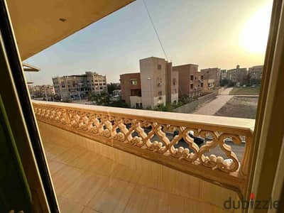  For rent in Sheikh Zayed    District 10 – Block 2 Quiet and distinctive location near services and main arteries   Area of 215 meters  Second floor  Front facade  No elevator   3 bedrooms  2 bathrooms  Spacious apartment with a comfortable layout suitable for families and quiet living    The 