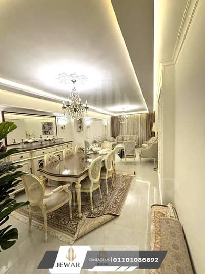 For Sale: 128 square meters apartment in Stanley steps away from the sea