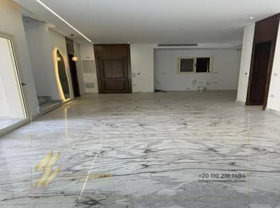 توين هاوس فاخر للإيجار في كايرو فستيفال سيتي بالمطبخ والتكيفات