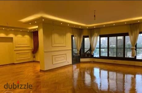 بعماره جديده امام بوابه نادي الصيد على ميدان ومشتل الشقه 250 متر تشطيب هاي سوبر لوكس مطبخ راكب