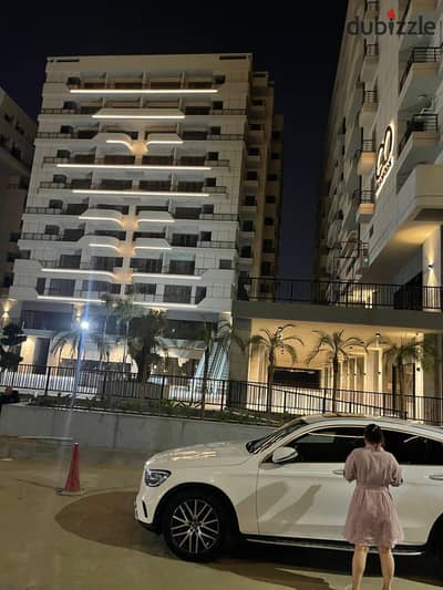 محل للبيع لقطة 263 م واجهه موقع مميز في مدينة نصرعلى شارع النزهة مباشرة بالقرب من سيتي ستارز Citystars