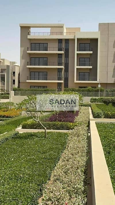 اخر بنتهاوس استلام فوري متشطبة بالكامل في فيفث سكوير بجوار ميفيدا إعمار التجمع الخامس