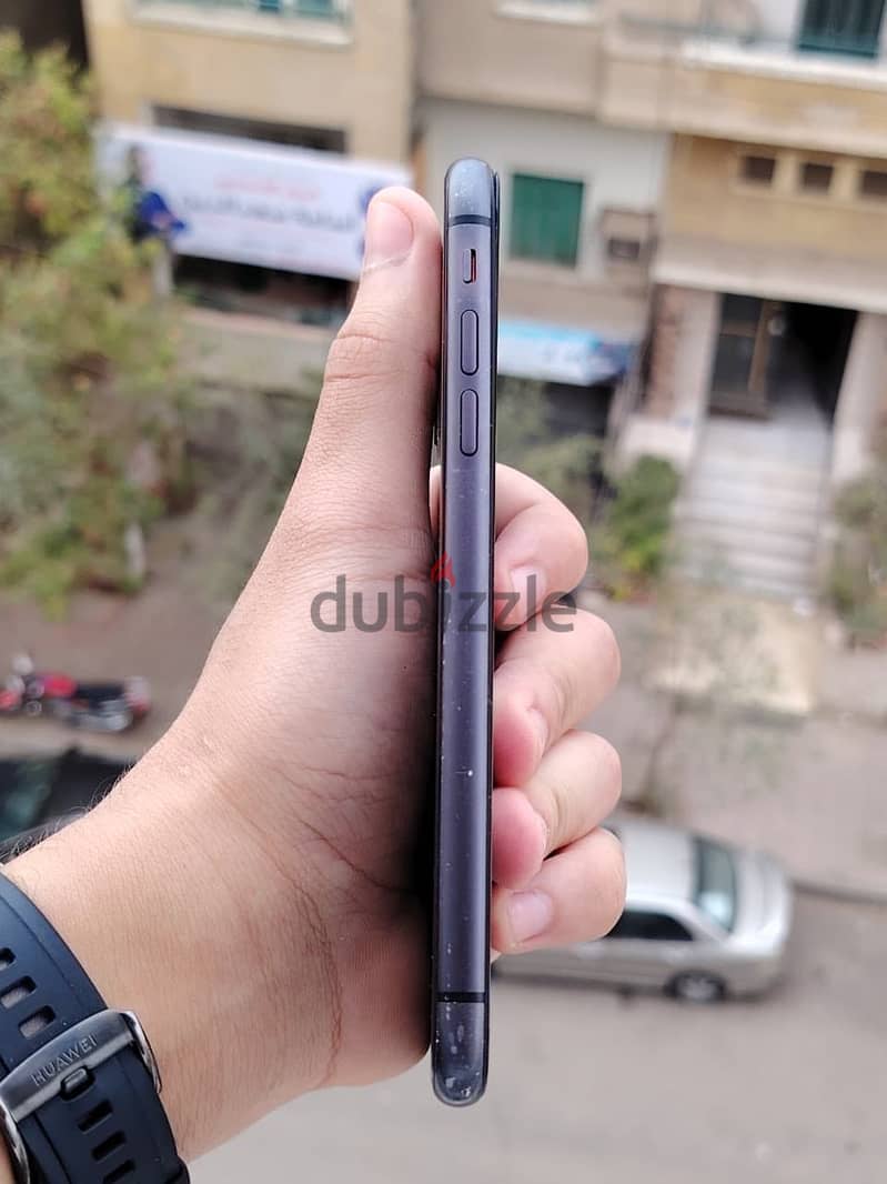 iPhone 11 2