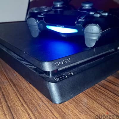 play station 4 slim